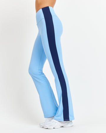 Zoe Flare Legging